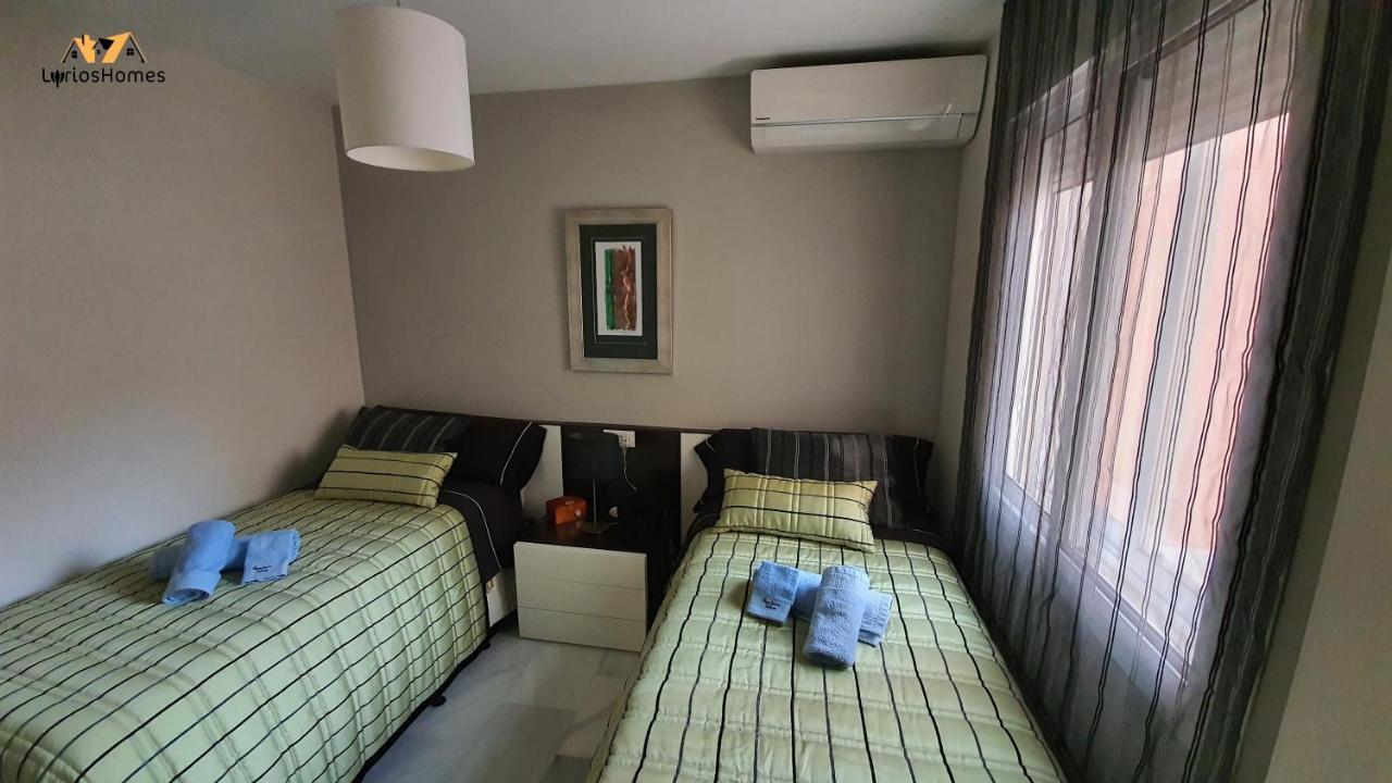 Lyrioshomes Beach Roquetas De Mar , Piscina Y Parque Infantil Buitenkant foto